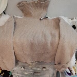 BANANA REPUBLIC Cozy Beige Turtleneck Sweater.  BRAND NEW WITH TAGS